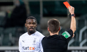 ކުޅުންތެރިޔެއްގެ ގަޔައަށް ކުޅު ޖެހުމުން ތުރާމް 6 މެޗަށް ސަސްޕެންޑްކޮއްފި