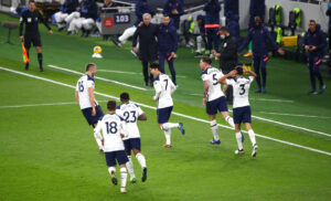 އާސެނަލް ބަލިކޮށް ޓޮޓްނަމް އެއްވަނައަށް