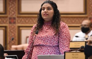 މީހުން ޓްރެފިކްކޮށްގެން ހޯދާ ފައިސާއައި މުދާ ދައުލަތަށް ނަގަނީ