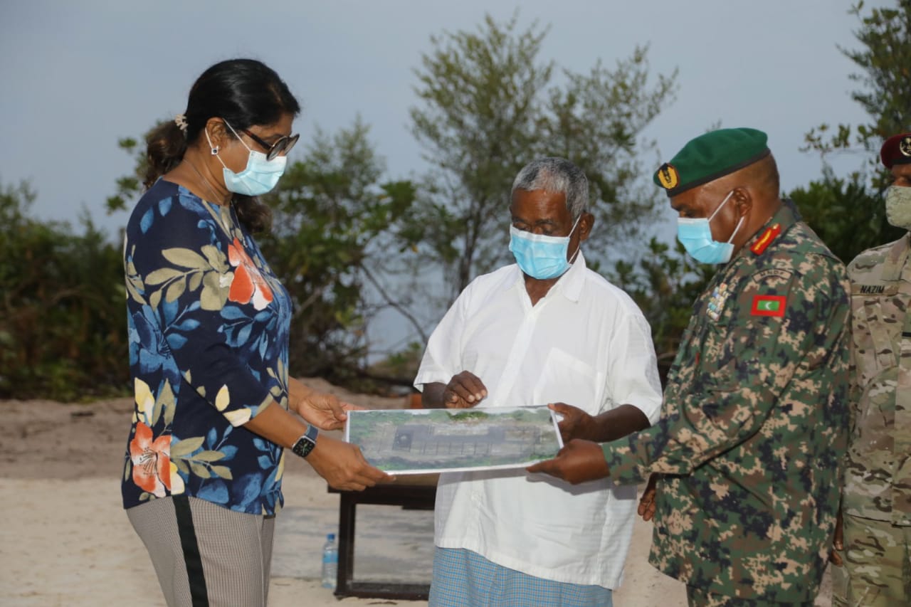 އުއްޗުގެ އެހީތެރިކަމާއިއެކު ސިފައިންނަށް އެގެޒެކެޓިވް ބުލޮކެއް