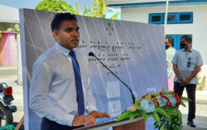 ކޮންމެ ކަމެއް ހައްލުކުރަން ބޭރުގެ ކަރަކަރައިން މީހުން ގެންނަން ނުޖެހޭ