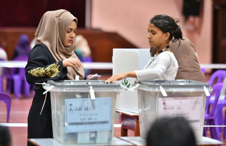 ކެނޑިޑޭޓުން ނަން އަނބުރާ ނެގުމުގެ ފަހު ތާރީޚަކީ ފެބުރުއަރީ 11