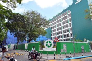 އަމީނިއްޔާ ގްރޭޑް 3 އަށް ކިޔަވައިދޭ ޓީޗަރަކު ކޯވިޑަށް ޕޮޒިޓިވް ވެއްޖެ