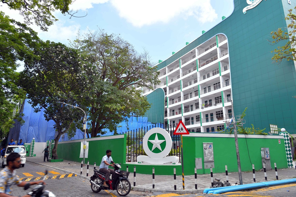 އަމީނިއްޔާ ގްރޭޑް 3 އަށް ކިޔަވައިދޭ ޓީޗަރަކު ކޯވިޑަށް ޕޮޒިޓިވް ވެއްޖެ