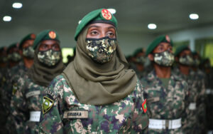 ސިފައިންގެ ވަޒީފާއަށް އެދުނު މީހުންނާއި އިންޓަވިއުކުރަން މާދަމާ ފަށަނީ