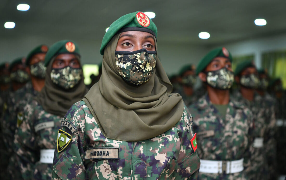 ސިފައިންގެ ވަޒީފާއަށް އެދުނު މީހުންނާއި އިންޓަވިއުކުރަން މާދަމާ ފަށަނީ