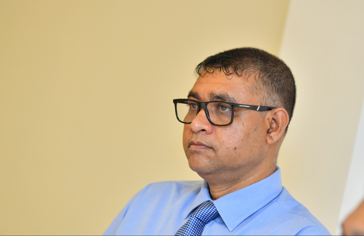 އާދިލް އަށް އެއްމަހެއްގައި ދެމިނިސްޓްރީގެ މުސާރަ، ޓްރާސްޕޯޓުގެ މުސާރަ އަނބުރާ ހަވާލުކުމަށް އަންގައިފި