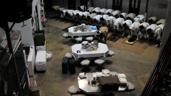 ފާޑު ކިއުން އަމާޒު ވުމުން، ގުއަންޓަނަމޯބޭގައި ތިބި ގައިދީންނަށް ވެކްސިން ދިނުން އެމެރިކާއިން މަޑުޖައްސާލައިފި