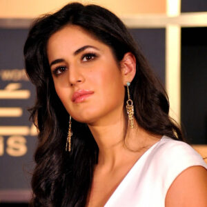 ކޮބާ ކަސްރަތު ކުރާ ކުދިން، ކެޓްގެ ފަރާތުން މިއޮތީ ހަދިޔާއެއް!