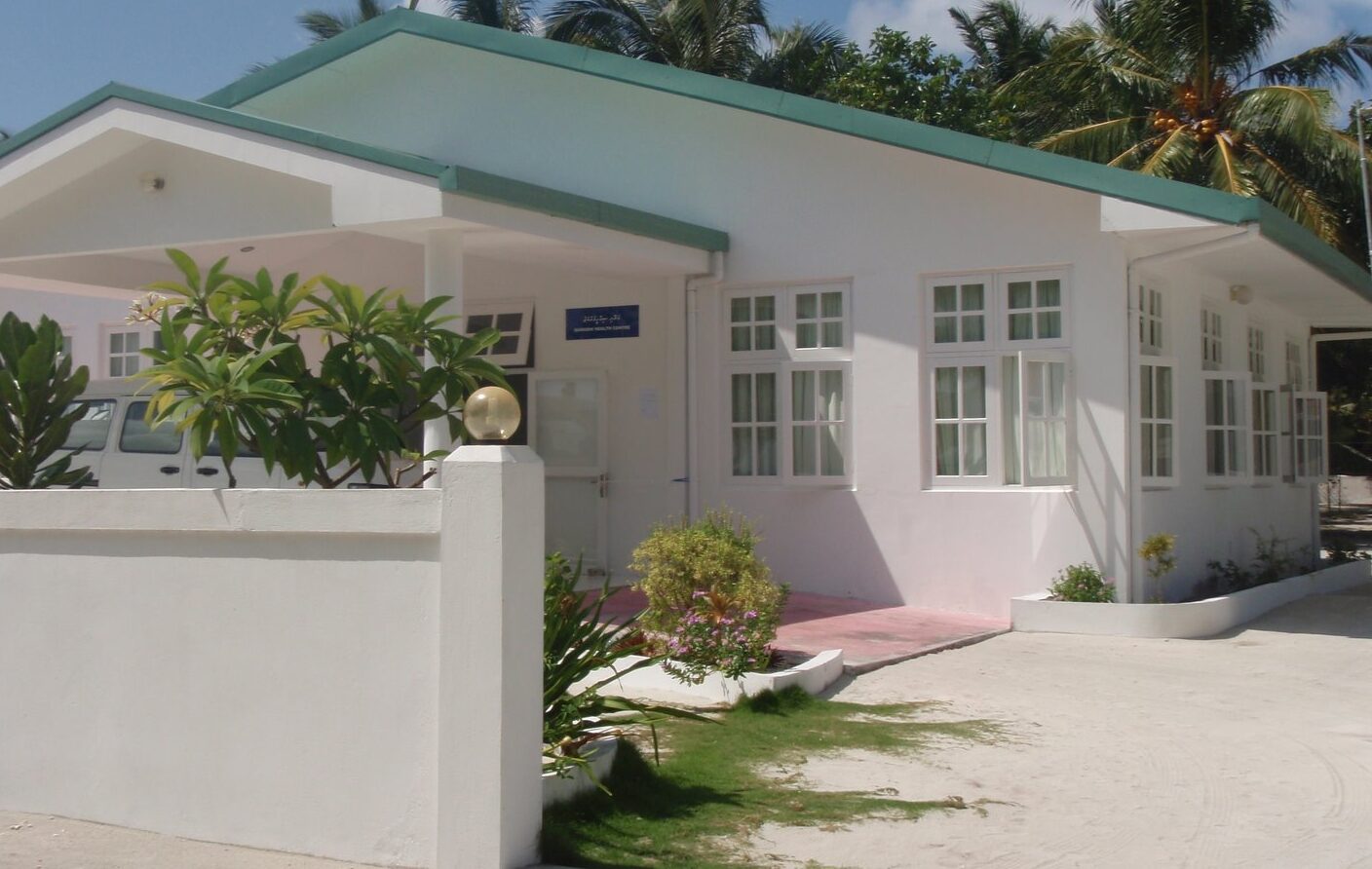 މަތިވެރިން ދެ ކުއްޖަކު ކޯވިޑަށް ޕޮޒިޓިވްވެ ރަށް މޮނިޓަރިންނަށް