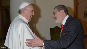 ކޯވިޑަށް ޕޮޒިޓިވް ވެގެން، ޕޯޕުގެ އަމިއްލަ ޑޮކްޓަރު މަރުވެއްޖެ