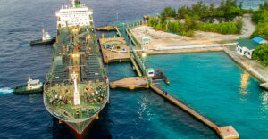 އާންމުކޮށް އެންގުމަކާނުލާ ވިޔަފާރިތަކަށް ތެޔޮ ވިއްކާ އަގު ބޮޑުކުރާތީ ވިޔަފާރިވެރިންގެ ކަންބޮޑުވުން!