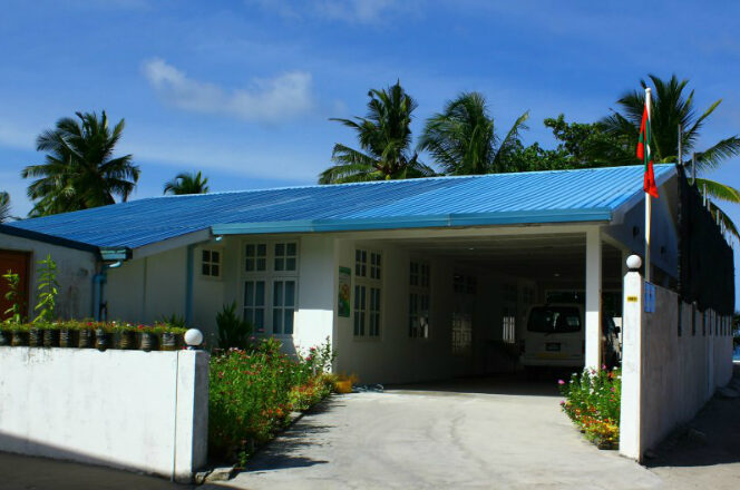 އުކުޅަހުގައި ޗުއްޓީ ހޭދަކުރަމުންދިޔަ 2 ފަތުރުވެރިޔަކު ކޯވިޑަށް ޕޮޒިޓިވްވެއްޖެ