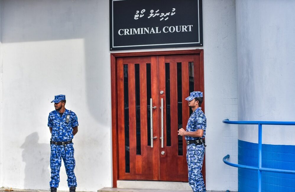 ޖިންސީ ގޯނާގެ ތުހުމަތުގައި ޖީހާންގެ ފިރިކަލުންގެ މައްޗަށް ދައުވާ ކޮށްފި