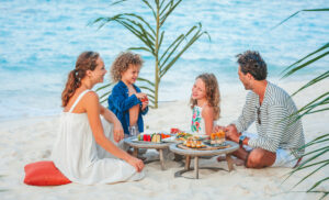 ބައި ލައްކައަށްވުރެ ގިނަ ފަތުރުވެރިން ރާއްޖެއަށް