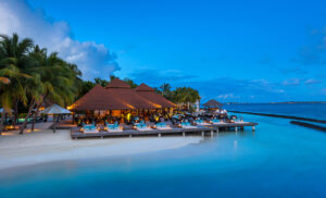 ކޮންމެ ދިވެއްސަކީ 10 ރިސޯޓުގެ ހިއްސާދާރެއް: ލިބޭ ފައިދާ ކޮންމެ ދިވެއްސެއްގެ އެކައުންޓަށް ޑޮލަރުން ޖަމާކޮށްދެނީ