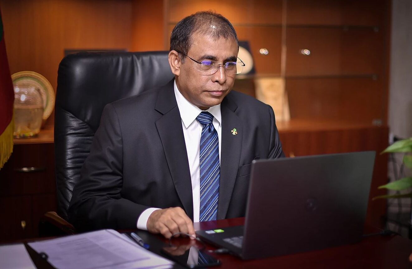 ހޯއްދެވި ކުރިއެރުން ފަހަތަށް ސޮއްސާލުމުގެ ޖާގަނުދިނުމަށް ޑރ.މައުސޫމް ގޮވާލައްވައިފި