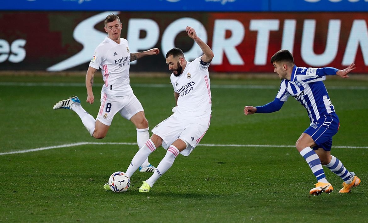 ރެއާލް މޮޅުވެ އެއްވަނައާ ހަތަރު ޕޮއިންޓާ ގާތަށް