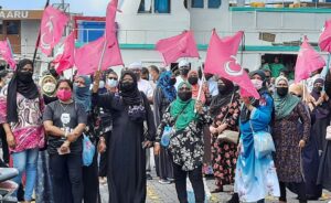 ޝަރީއަތް ނުފެށި އެއްގަޑިއިރު، އިދިކޮޅުން ކޯޓުކައިރީ އިހުތިޖާޖުގައި