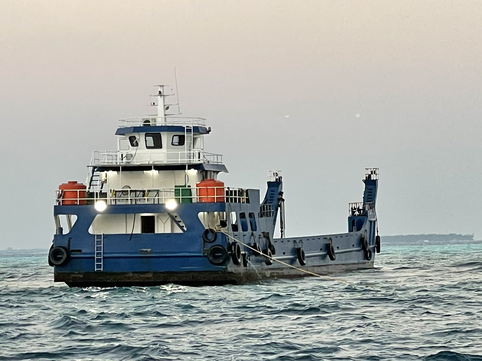 ލޭންޑިން ކްރާފްޓެއް ފަރަށް އަރައިގެން އެމްއެންޑީއެފް އިން ހަރަކާތްތެރިވަނީ