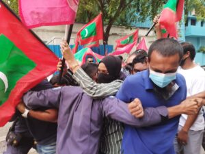 އިދިކޮޅު މުޒާހަރާކުރާގެ މިސްރާބު ގެއްލެނީ ކުރީސަފުގައި ލީޑަރުން ނެތުމުން: ރައީސް ނަޝީދު