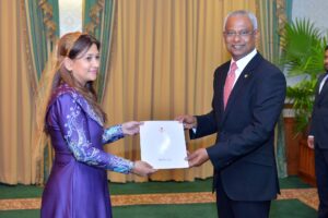 އައިއެމްއޯގެ ދާއިމީ މަންދޫބަކަށް ޑރ.ފަރަޙްނާޒް