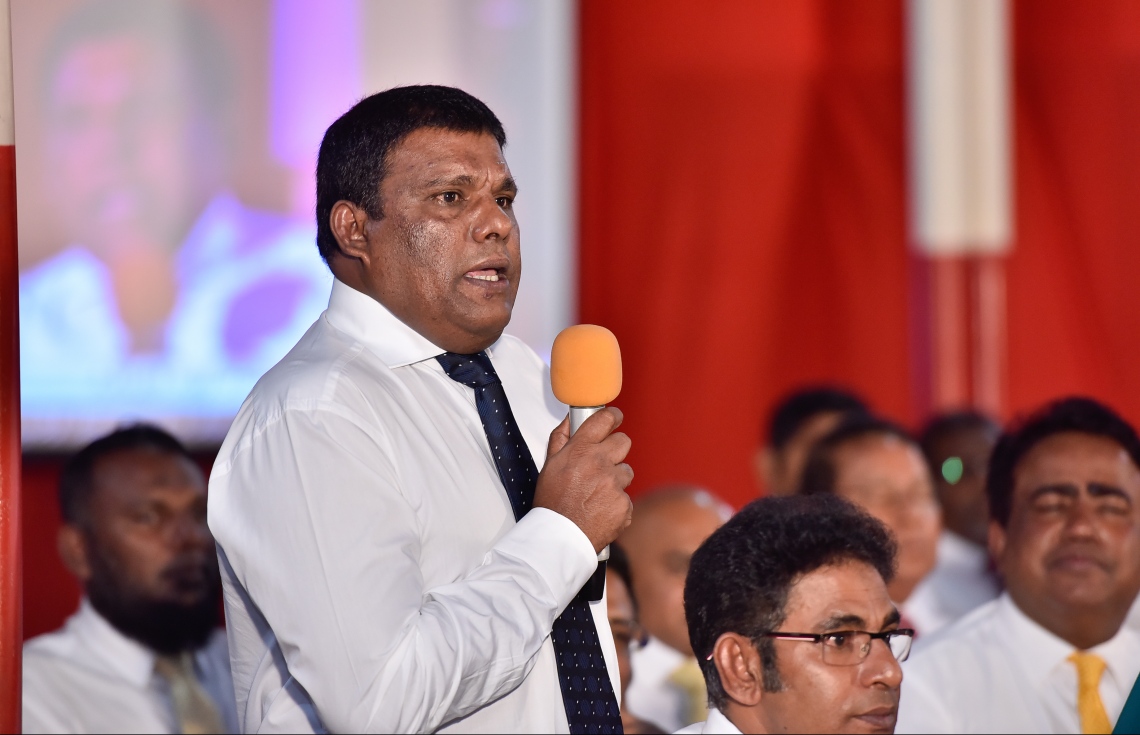 ރައީސް ޔާމީން ސަލާމަތްކުރުމަށް ރައްޔިތުން އެއްކޮށް ނިކުތުން ނޫންގޮތެއް ނެތް: މުސްޠަފާ