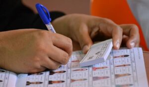 ރާއްޖޭގައި މިއޮތީ އިންތިޚާބުތައް ގިނަ، ޚަރަދު ބޮޑު ނިޒާމެއް! ހައްލު ހޯދަންޖެހިފައިވާ ބޮޑު މައްސަލައެއް!