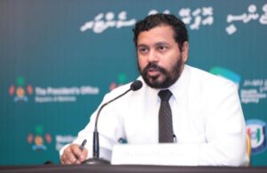 އުސޫލާއި ހިލާފުވެ، ކޯވިޑަށް ޕޮޒިޓިވްވާ ސްޓެލްކޯ މުވައްޒަފުންނަށް ފިޔަވަޅުއަޅަނީ