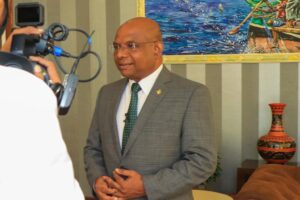 ޤަވާއިދާއި ޚިލާފަށް އުޅޭ މީހުންގެ މައްސަލަ ހައްލުކުރުމަށް ޝާހިދު ބަންގްލަދޭޝްއަށް