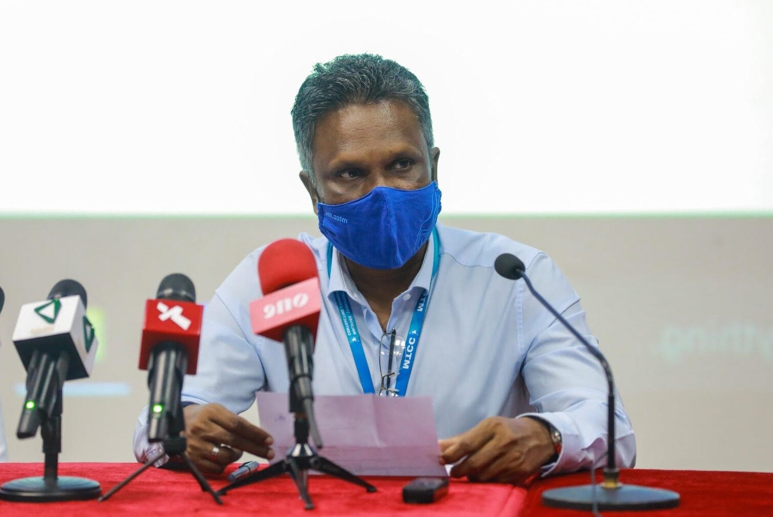 މުލީ އެއާޕޯޓް އެއް އަހަރުގެ ތެރޭގައި ނިންމާލެވޭނެ: އާޒިމް