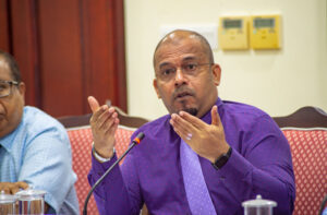 އިނގިރޭސިވިލާތާއި، މެލޭޝިއާގައި ވޯޓު ފޮށި ނުބެހެއްޓޭނެކަން ޔަޤީންވެއްޖެ: ޝަރީފް