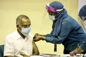 45 އަހަރުން މަތީގެ މީހުންނަށް ވެކްސިން ދޭން ފަށައިފި