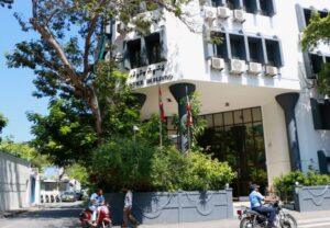 ޑިފެންސްގެ އައު ޢިމާރާތުގެ ބިޑު އަލުން އެވޯޑްކުރުމަށް ޢަމުރުކުރާނެ ތަނެއްނެތް: ސިވިލް ކޯޓް