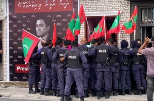 މަދު ބަޔަކު ހުއްޓުވުމަށް އެތައް ފުލުހުންނެއް!