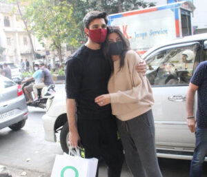 ރޯމަން އާއި ސުޝްމީތާ ރުޅިވީތޯ ކުރާ ސުވާލުގެ ޖަވާބު މިއޮތީ!