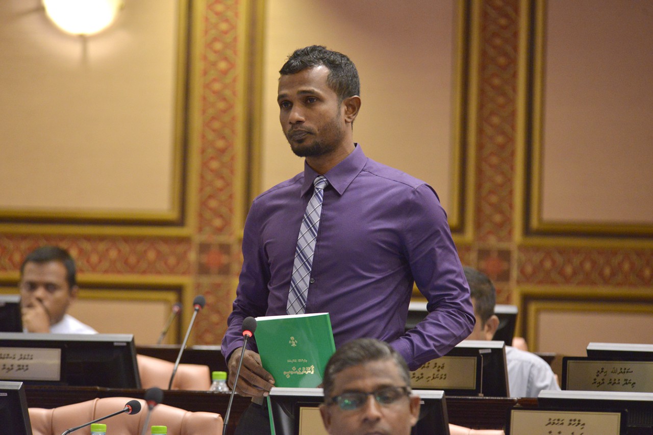 ސަރުކާރުގެ އިޙުމާލުން މަރުވި މީހުންގެ މައްސަލަތައް ނުބަލާނެކަމަށް ހީނުކުރާތި: ޓޮމް