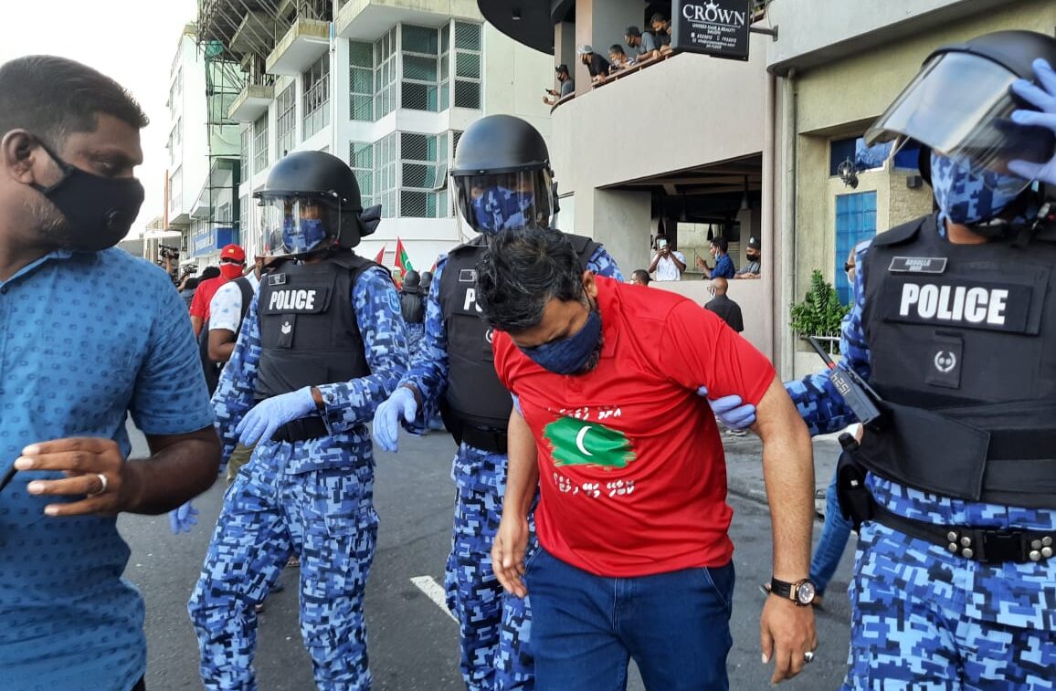 ނައިފަރު ދާއިރާގެ މެންބަރު ޝިޔާމަށް ބޮޑެތި އަނިޔާތަކެއްކޮށްފި