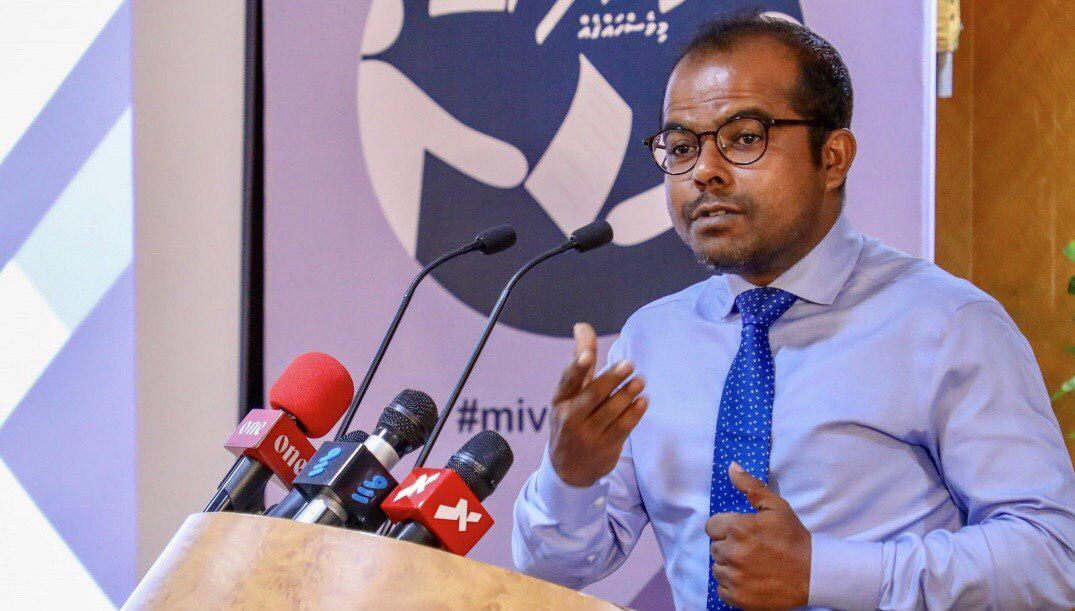 އިންފޮމޭޝަން ކޮމިޝަނަރުކަމުން ފިޔާޒް އިސްތިއުފާދެއްވައިފި