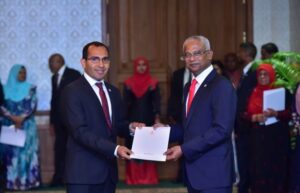 މަލީހުގެ އިތުބާރު ނެތްކަމުގެ މައްސަލާގައި ސަރުކާރު ހިމޭނުން!