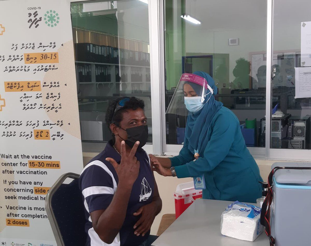 ޓޫރިޒަމް ދާއިރާގެ 8،800 މީހުންނަށް ވެކްސިން ދީފި