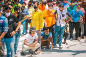 ދިގު ކިއުގައި ތިބެގެން ވެކްސިން ޖެހުމަށް ހުޅުވާލުމަކީ އެޗްޕީއޭއިން ގައިޑްލައިނަށް އިޙްތިރާމް ނުކުރުން
