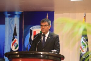 ފުލުހުންގެ ކޮންމެ ޢަމަލަކަށް ޖަވާބުދާރީ ވާންޖެހޭނެކަން ދަންނަންޖެހޭނެ: އުއްތަމަ ފަނޑިޔާރު