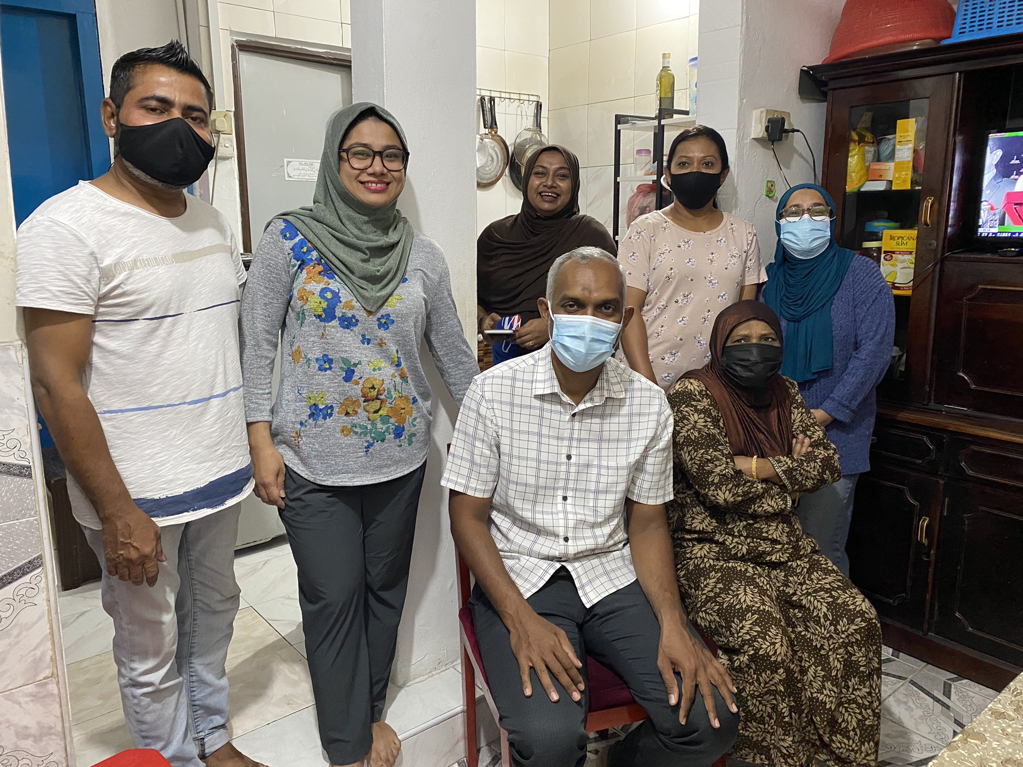 މިހާރު މިފެންނަނީ ޑރ.މުޢިއްޒު އިންތިޚާބު ކާމިޔާބު ކުރާނެތީ، ލަދުން ރެކުމަށް އެމްޑީޕީން ކުޅޭ ޑްރާމާއެއް