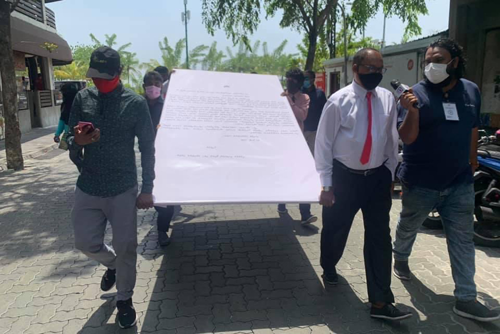 އިންޑިއާ އާއެކު ހަދާފައިވާ އެއްބަސްވުންތައް ހާމަކުރުމަށް އިދިކޮޅުގެ ސިޓީއެއް ރައީސަށް