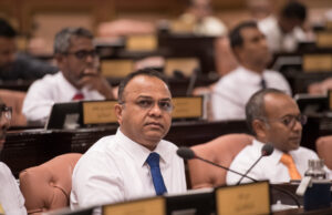 ޕެޑު މައްސަލާގައި ހޫނުފެނަށް ވެއްޓި އެންމެފަހުން އަނދުން ހުސެއިން މަޢާފަށް އެދިއްޖެ