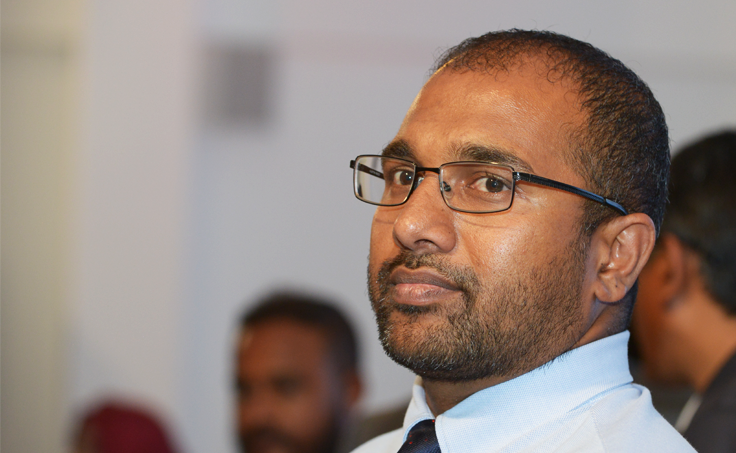 ކެޕްޓަން އިހުސާން އެމްއެންޕީން ވަކިވެވަޑައިގެންފި