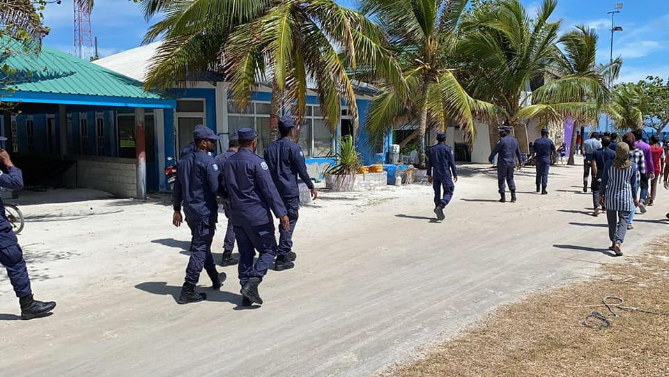 މަޑުއްވަރީގެ ހަމަނުޖެހުންތަކާއި ގުޅިގެން މިހާތަނަށް 10 މީހަކު ހައްޔަރުކޮށްފި