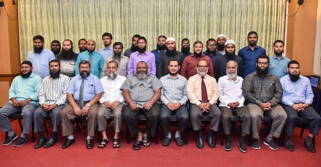 ޢިލްމުވެރިންނަށް އިންޒާރު ދިނުމާ ބިރުދެއްކުން ބަލައި ނުގަނެވޭނެ: ޢިލްމުވެރިންގެ ގުޅުން