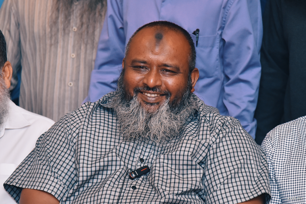 ހަކުރާގޭގައި އެކޮޅު ކޮޅުން އެލުވާފައި ހަވަރަށް ދިނަސް ހައްގުބަސް ބުނާނަން: ޑރ.އިޔާޒު